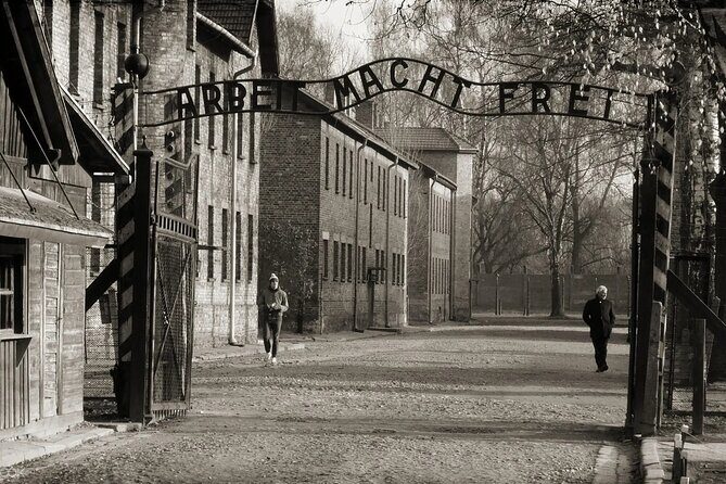 Auschwitz-Birkenau Guided Shared Tour from Krakow - Why This Auschwitz-Birkenau Tour Works Well From Krakow