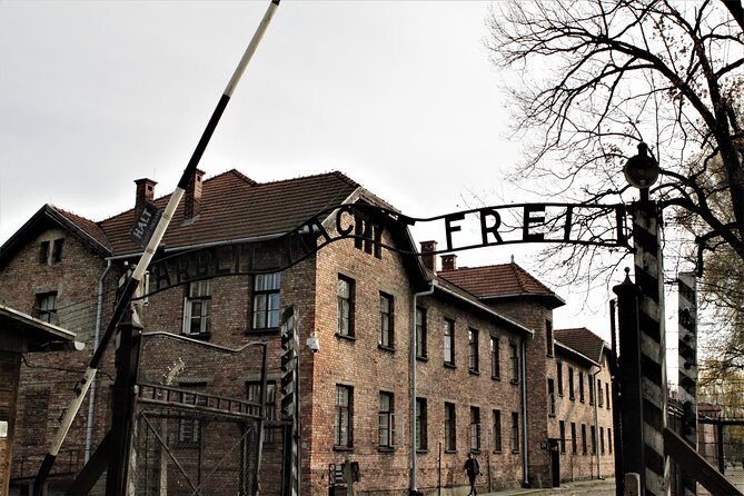Auschwitz-Birkenau Guided Tour by Private Transport from Krakow - The real value in the private transport setup