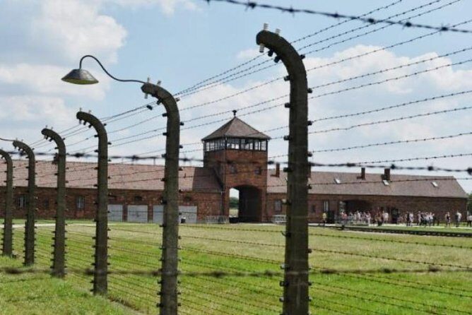 Auschwitz Birkenau Memorial and Museum group tour from Krakow - Bus logistics from Krakow: smooth pickup, real-world timing