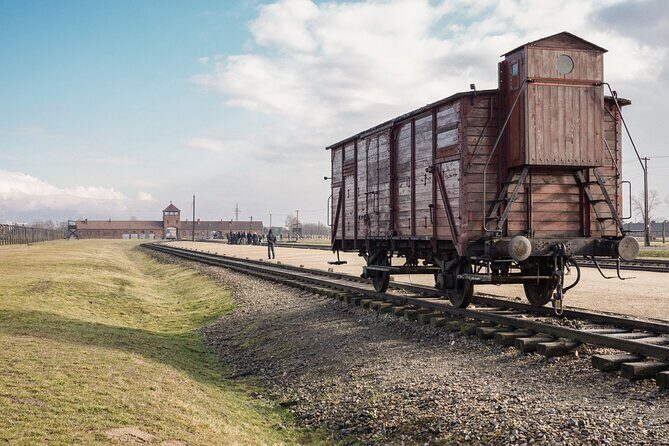 Auschwitz - Birkenau Private, 6-hr Study Tour - Entering Auschwitz I: walking through the gate and into the museum blocks