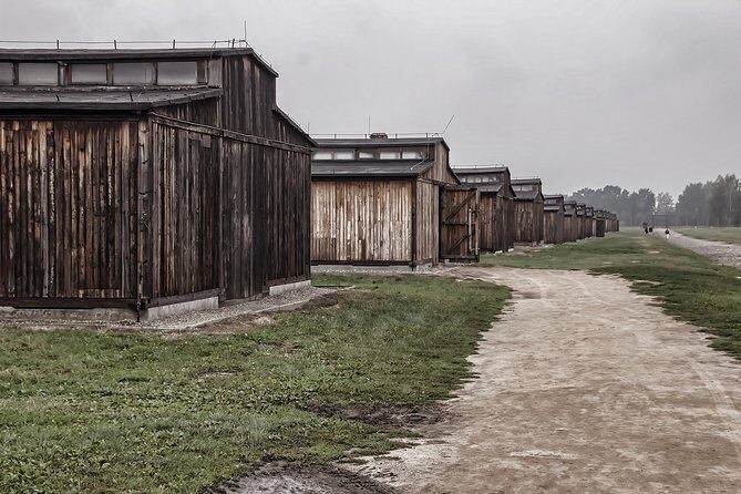 Auschwitz-Birkenau Private Tour from Krakow - Guide quality: English-speaking leadership you can rely on