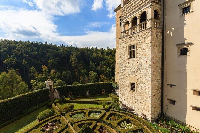 Castles Tour by The Eagles' Nests Trail, day tour from Krakow - Korzkiew and the Ojców National Park Moment