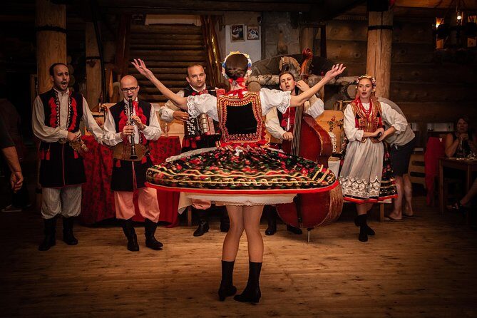 Cottage Style Evening with Folk Show and Traditional Feast from Krakow - Key Points Before You Go
