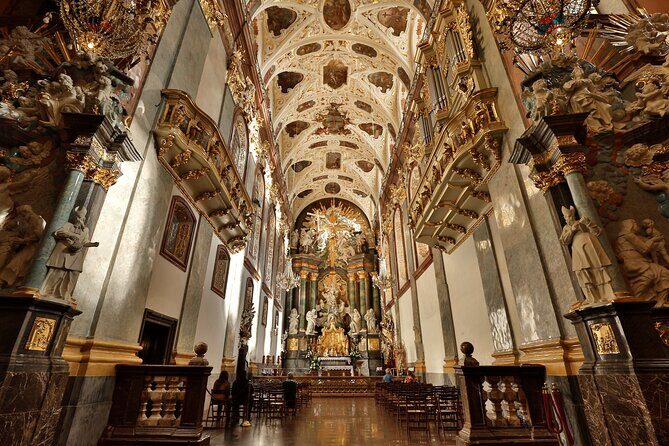 Częstochowa Black Madonna - Dress code and walking comfort: small things that save your day