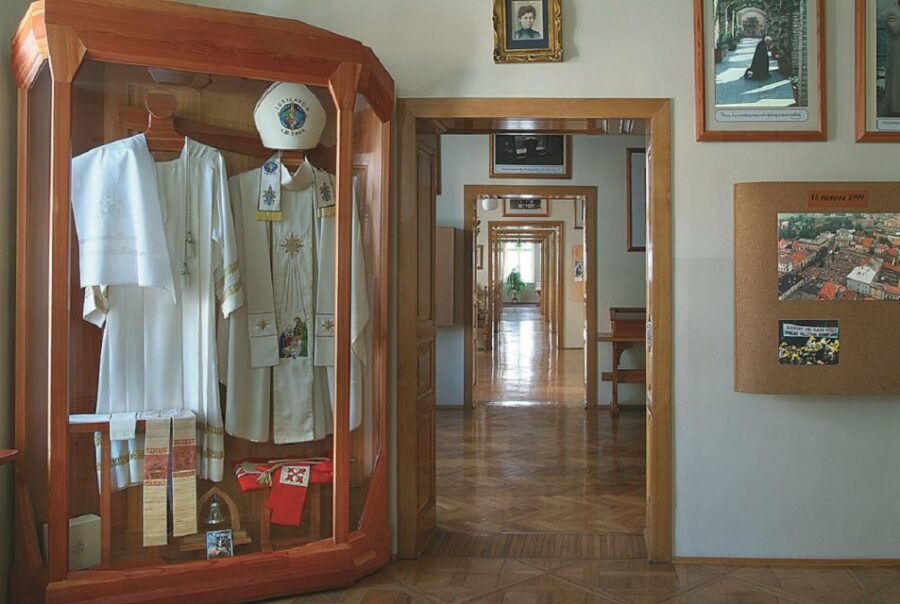Day Tour: Traces of Pope John Paul II near Krakow - Łagiewniki’s Sanctuary of Divine Mercy: where Saint Faustina connects to Pope John Paul II