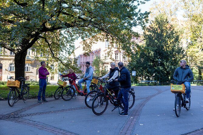 Discover Kraków by Bike with a Dutch guide - Collegium Maius and Maria Magdalena Square: brains and architecture