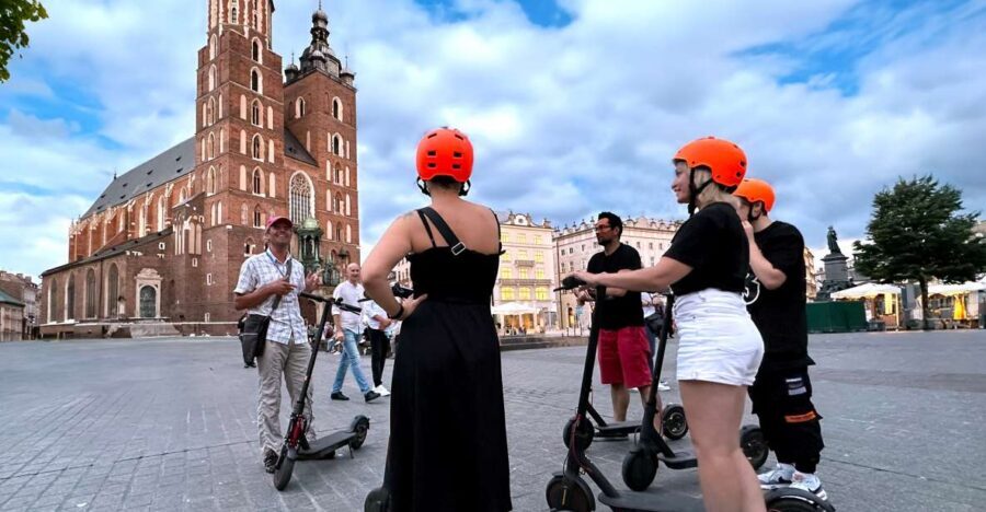 Electric Scooter Tour: Jewish Quarter - 2-Hours of Magic! - Wolnica Square and Kazimierz Town Hall: architecture without the sprint