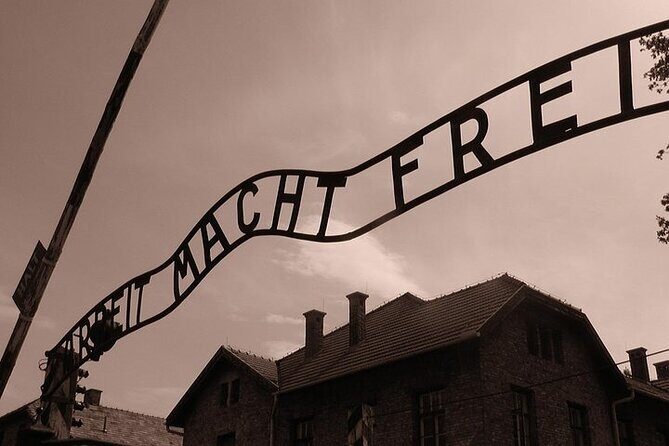 Exclusive Small Group Auschwitz-Birkenau Guided Tour from Krakow - From Krakow to Auschwitz: how the transfer really works