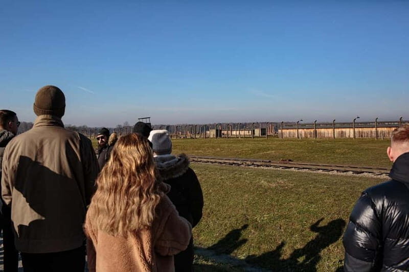 From Krakow: Auschwitz-Birkenau Guided Full-Day Tour - The guides and drivers: what you should watch for on the day