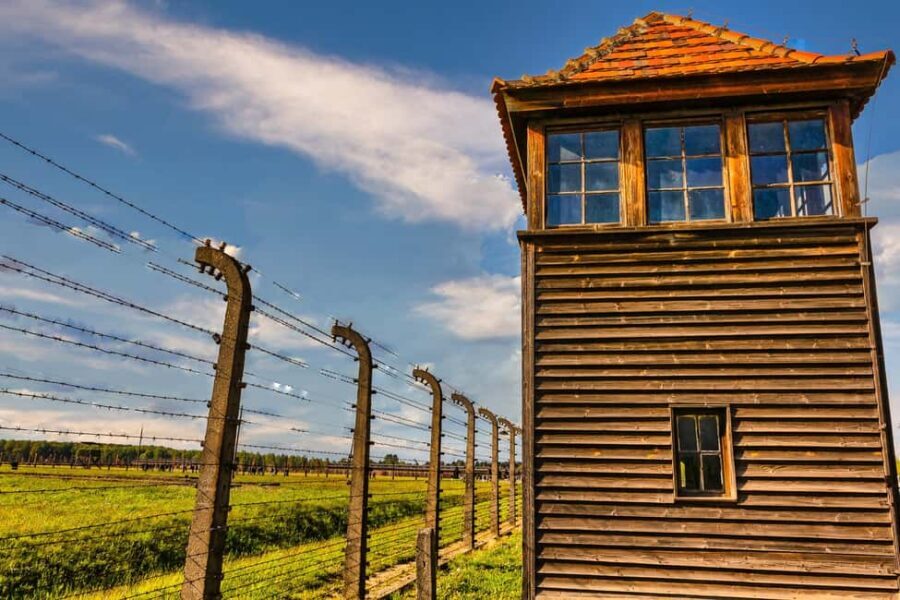 From Krakow: Auschwitz & Birkenau Guided Tour with Pick up - What to bring and what to avoid on site