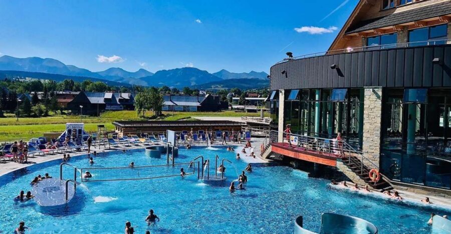From Krakow: Chochołowskie Thermal Baths Ticket and Transfer - Chochołowskie Thermal Baths: why cold-weather soaking works here