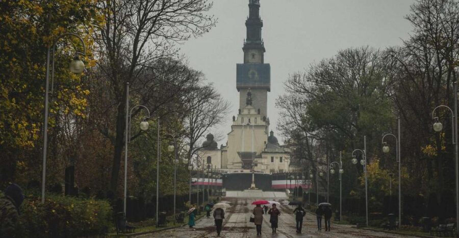From Krakow: Częstochowa "Black Madonna" Day Tour - Beyond the icon: Church of St. Cross and the “fortress monastery” feel