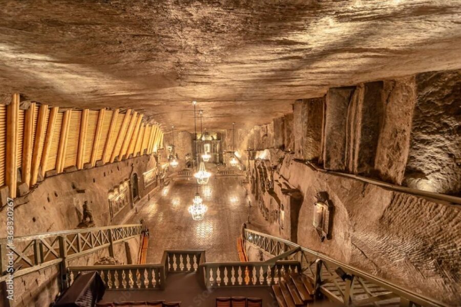 From Krakow: Guided Tour in Wieliczka Salt Mine - The licensed guide makes or breaks the experience