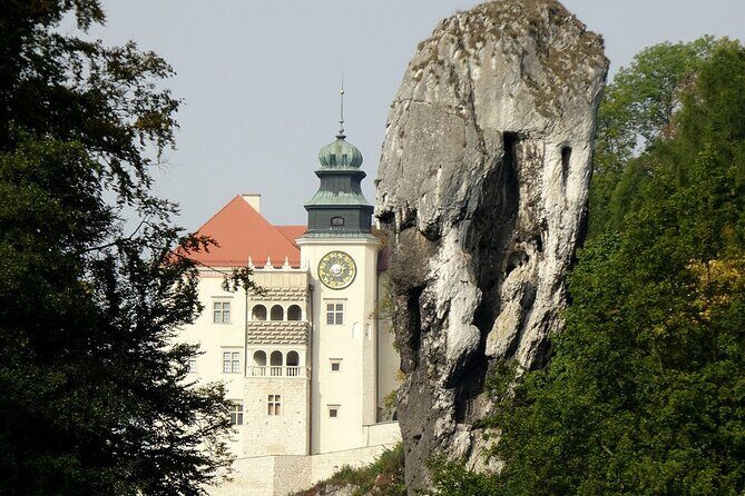 From Kraków: Ojców National Park and Pieskowa Skała Castle - Ojców National Park walk: Trail of the Eagle’s Nests and the Club of Hercules