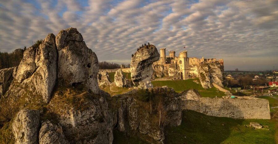 From Krakow: Ojców National Park & Ogrodzieniec Castle Tour - How the 8-hour schedule avoids the worst kind of rushing