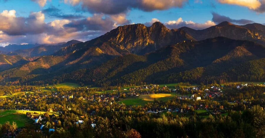 From Krakow: Tour to Zakopane with Tasting & Hotel Pickup - Zakopane in 2.5 hours: architecture, walks, shops, and how to spend your time