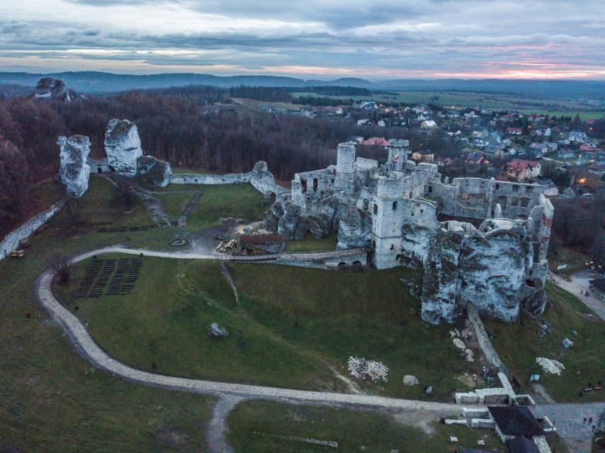 From Krakow: Trail of the Eagles’ Nests Day Tour - Mirów and Bobolice: Restored Castle Energy for the Final Stretch