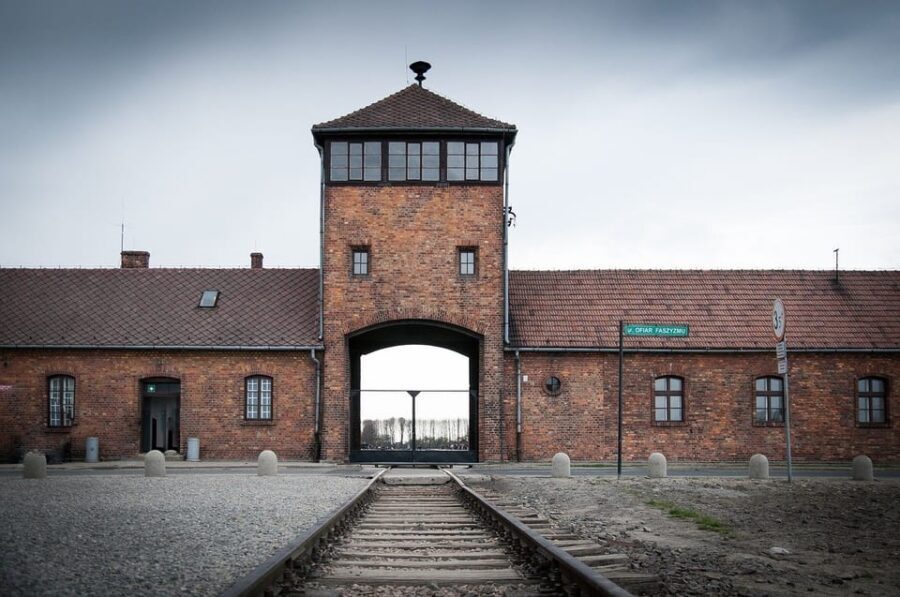 From Krakow: Wieliczka Salt Mine & Auschwitz Guided Trip - How the Whole Krakow-to-Two-Sites Day Works