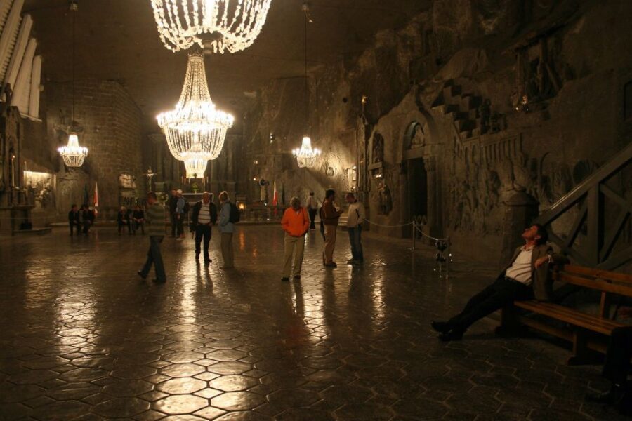 From Krakow: Wieliczka Salt Mine Guided Tour & Hotel pick-up - Kraków to Wieliczka: door-to-door ease that actually matters