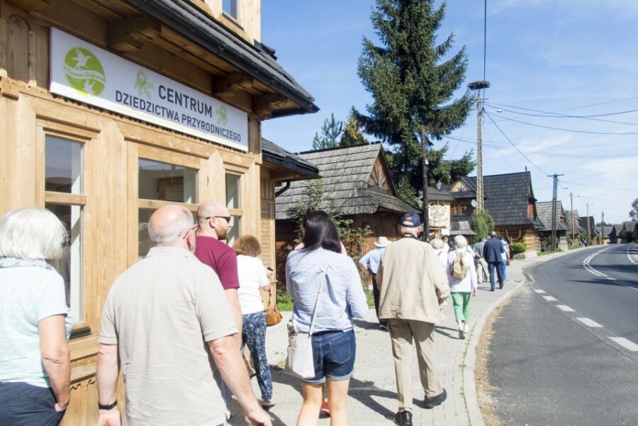 From Krakow: Zakopane and the Tatra Mountains - Market time and local wares: what to buy (and how to choose)