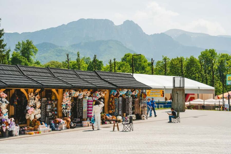 From Kraków: Zakopane & Chochołów A Wooden Jewel of Podhale - Zakopane time at street level: Krupówki in plain walking mode