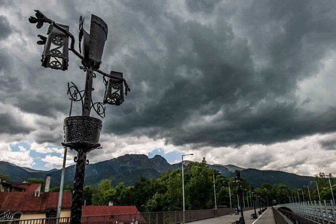 Full-Day Zakopane and Slovakia Treetop Walk From Krakow - Ždiar Folk Village: A Traditional Stop in the Slovak Mountain World