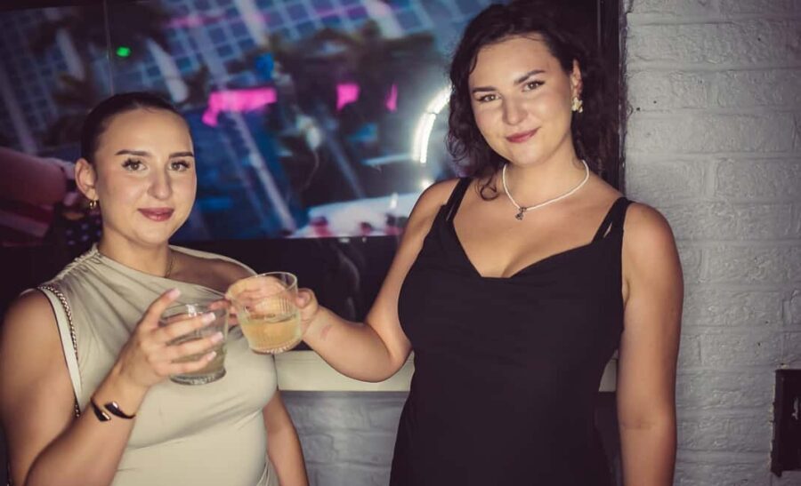 Fun explorers pub Crawl with 1 hour open bar and 3 VIP clubs - Key things to know before you go