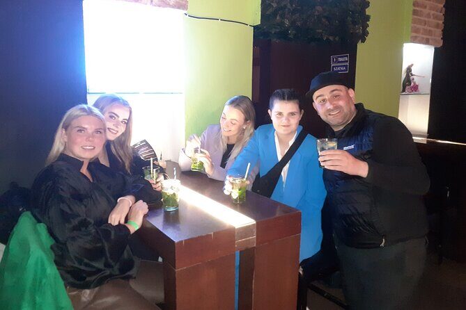 Fun Explorers Pub Crawl with free welcome shots and free ent - Finding the group: Hard Rock Cafe on Mariacki Square