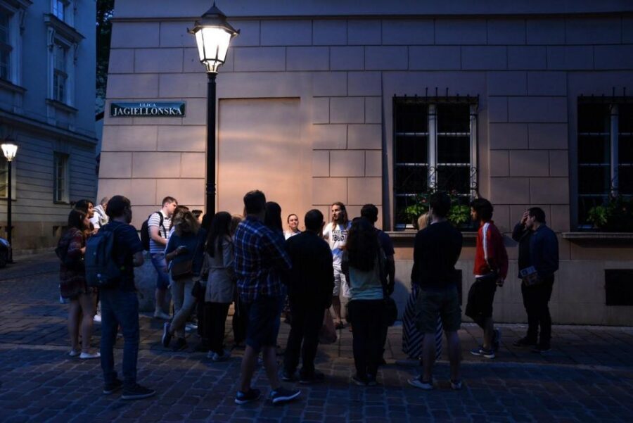 Ghosts & Crimes: Macabre Kraków Walking Tour in English - A Haunted Palace Stop for Legend Lovers