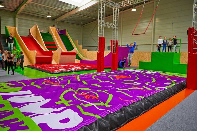GOjump MEGAPARK Kraków-Sikorki - 1 hour Trampoline Park ticket - Practical timing, crowds, and how to keep the hour from slipping away