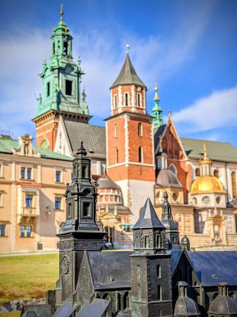 Krakauer old town tour - Wawel Hill: Cathedral, King’s Palace Courtyard, and the Dragon