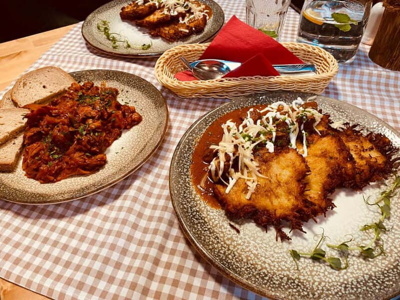 Krakow: 6-Course Full Polish Food Tour with Vodka Tasting - Starter to Dessert: What the “6-Course” Meal Really Means