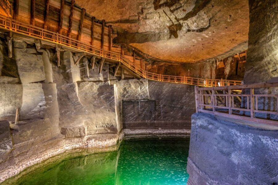 Krakow: Auschwitz and Wieliczka Salt Mine Combo Tour - Auschwitz I and Birkenau: What You’ll See and How the Guide Changes Everything