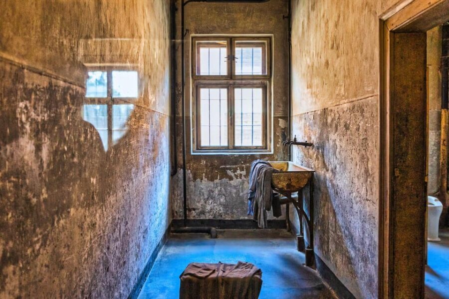 Krakow: Auschwitz-Birkenau Guided Tour and Private Transport - Price and value: is $387 per person worth it?