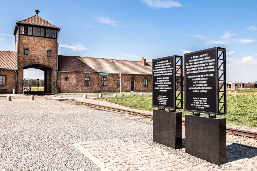 Krakow: Auschwitz-Birkenau & Wieliczka Salt Mine Day Tour - Wieliczka Salt Mine: underground beauty with serious stairs