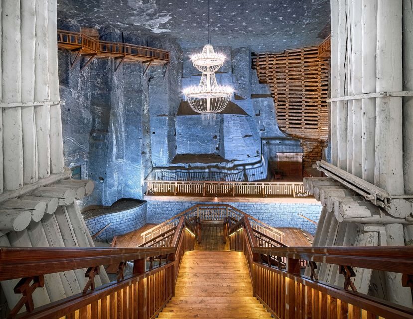 Krakow: Auschwitz-Birkenau & Wieliczka Salt Mine with Lunch - What to Pack and Wear for a Day of Extremes