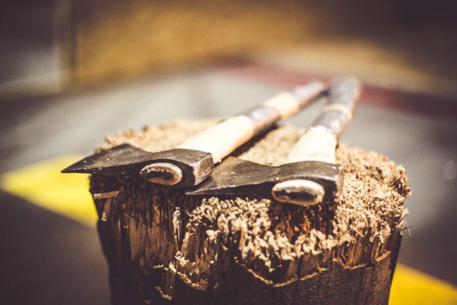 Kraków: Axe-Throwing in Axe Nation, the First Club in Europe - Who this Krakow axe-throwing session suits best