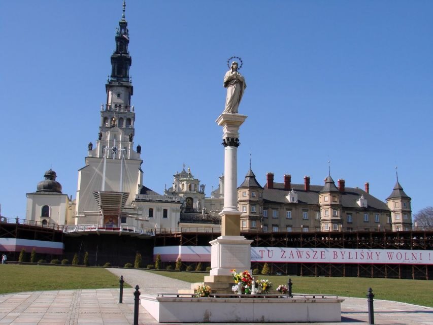 Krakow: Black Madonna of Częstochowa & Home of John Paul II - Wadowice’s parish church: the baptismal font moment