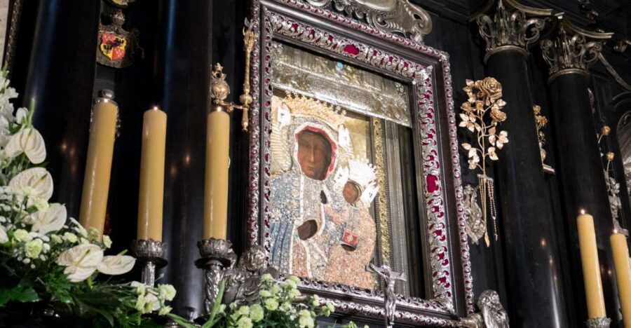 Krakow: Black Madonna of Częstochowa & Home of John Paul II - Jasna Góra Monastery: Pauline monk guidance and the Black Madonna