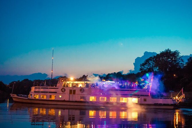 Krakow Boat Party - Old Town Square pub crawl: why the location matters