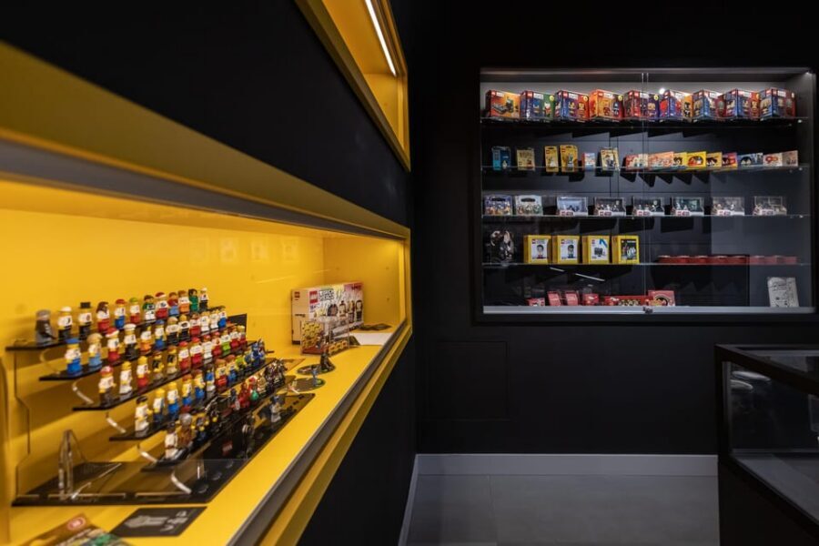 Krakow: Bricks & Figs Museum Entry Ticket - 14,000+ Minifigures™: The Best Way to Enjoy a Giant Collection