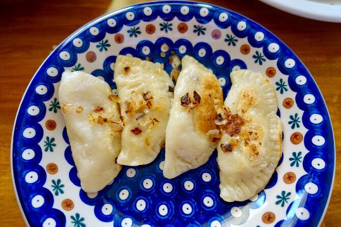 Krakow Food Tour by Foot: Polish Tastings in Old Town & Kazimierz - Mały Rynek Start: Beer, Oscypek, and the Best Kind of First Bite