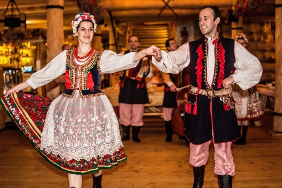 Krakow: Full Traditional Polish Dinner & Folk Show - Key things I’d circle before you go
