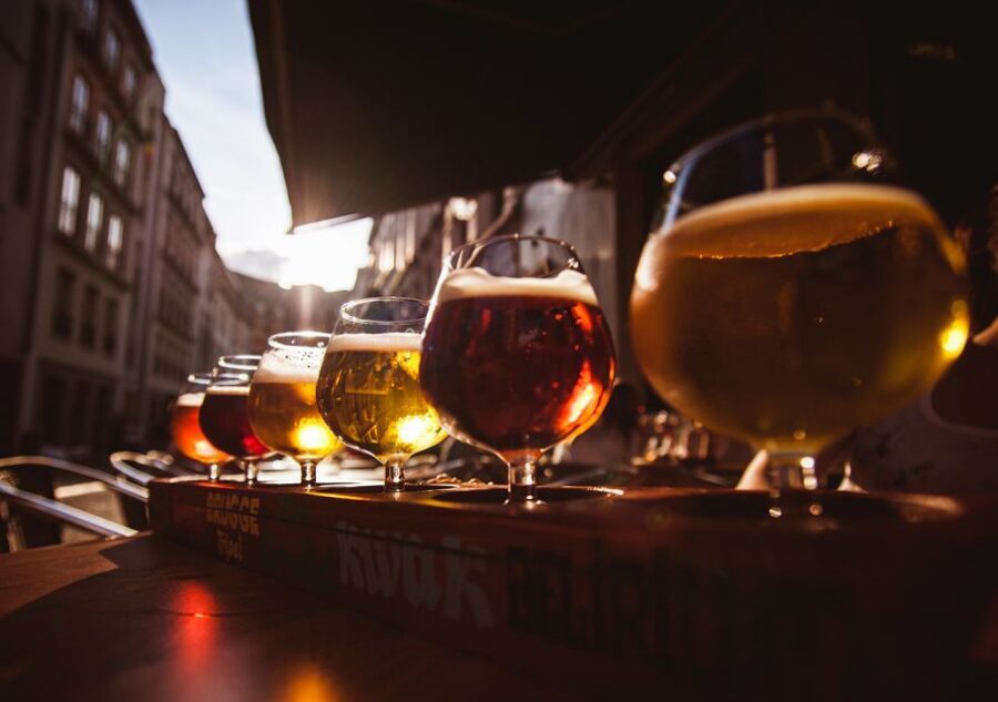 Krakow: Guided Craft Beer Tour - Starting at the Old Synagogue: Finding Your Guide Fast