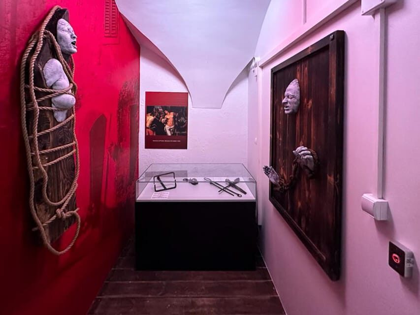 Kraków: Guided Tour of the Torture Museum - Why the Torture Museum on Florianska 10 feels like more than a museum