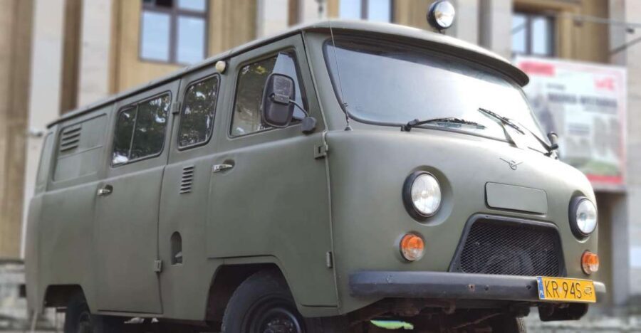 Krakow: Guided Tour to Nowa Huta on Commie Retro Van - Key highlights worth your attention