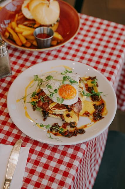 Krakow: Hard Rock Cafe Breakfast - Coffee included: what that means for value