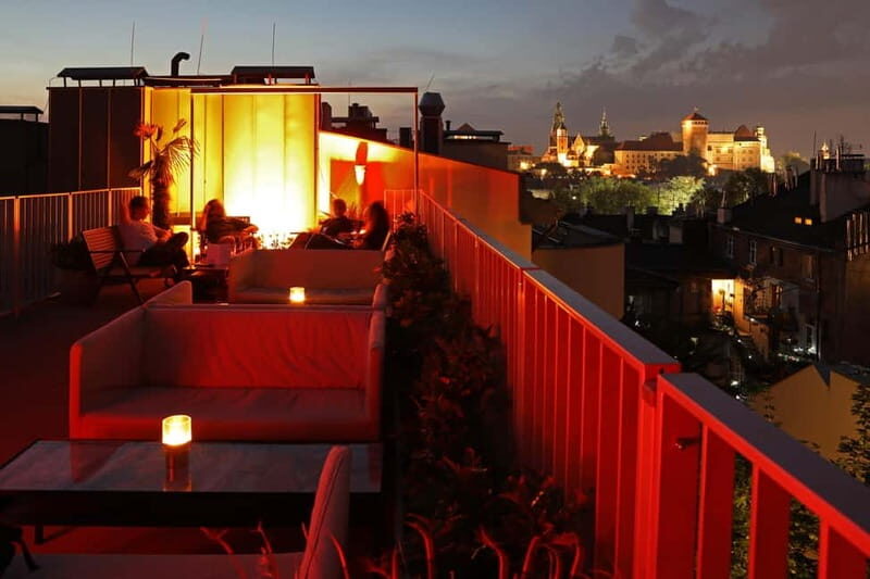 Krakow: Hidden Rooftop Bar Reservation with 1 Cocktail - Your reserved 2 hours: how the terrace time actually works