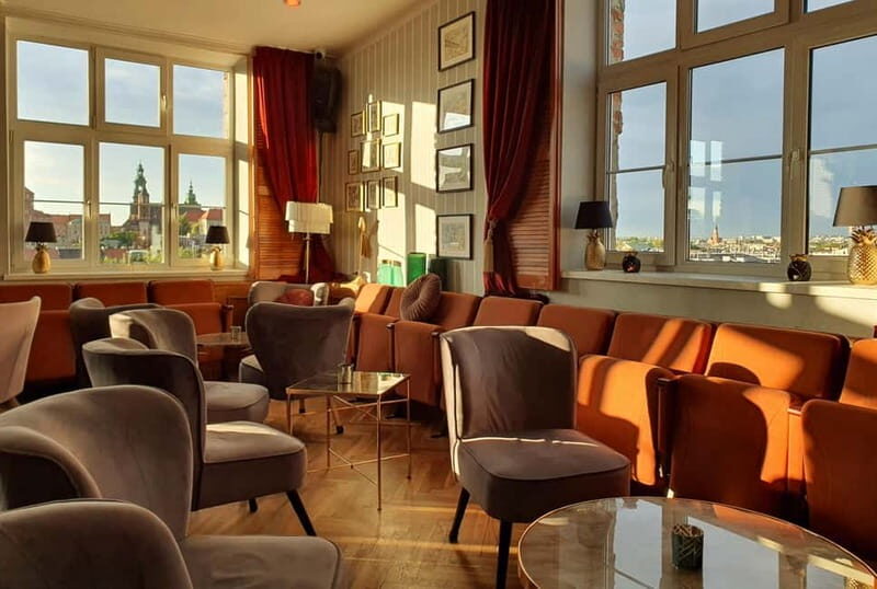 Krakow: Hidden Rooftop Bar Reservation with 1 Cocktail - What you should expect on arrival