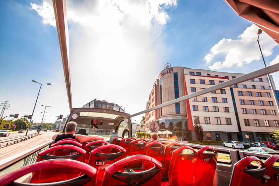 Krakow: Hop-On Hop-Off Bus Tour - Audio guide in 7 languages and the English host: what to expect